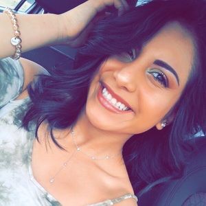 Meet your Posher, Paola